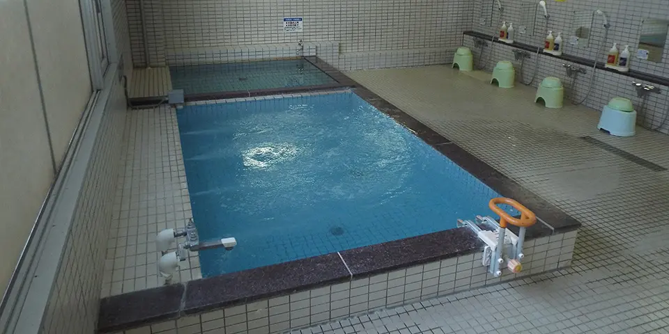 人工温泉